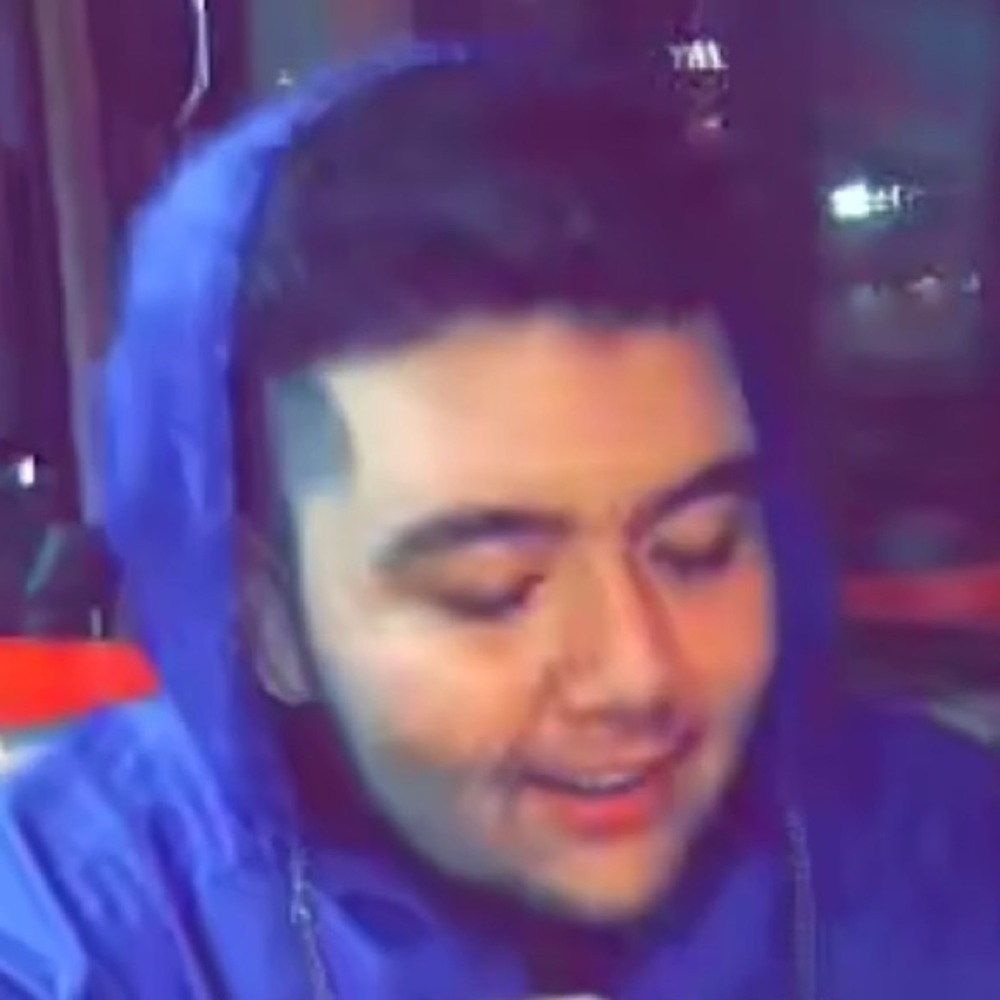 Meet your Posher, Alijah